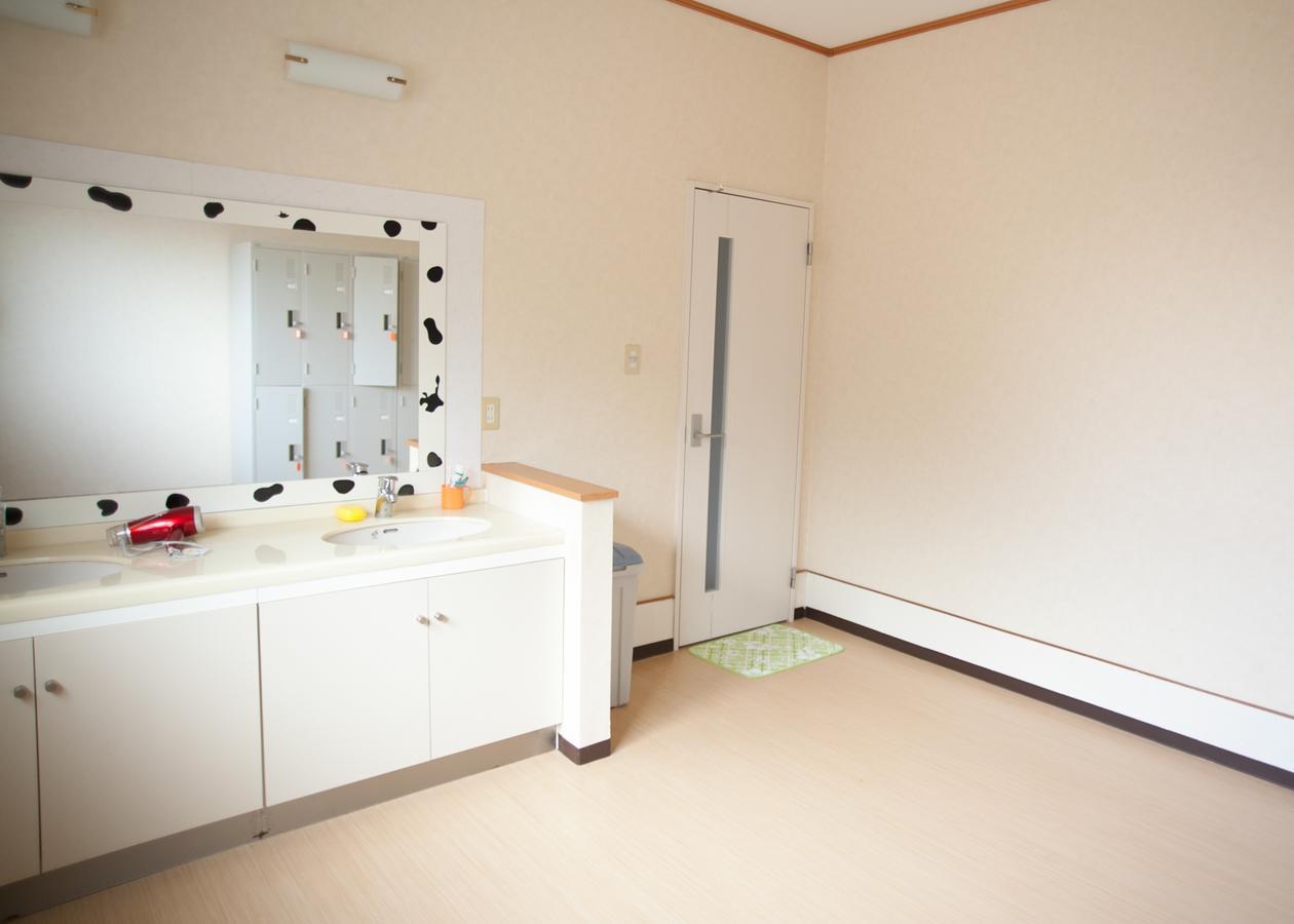 Ishigakijima Sunflower House Ishigaki  Buitenkant foto